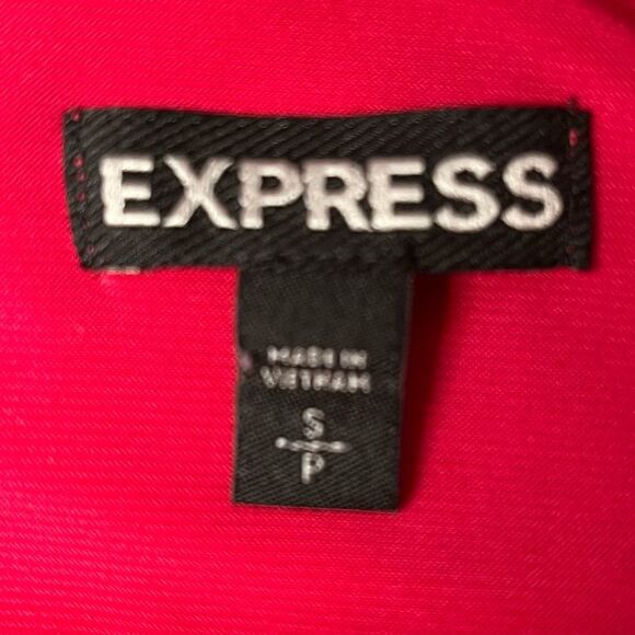 Express Cold Shoulder Top - Picture 4 of 5